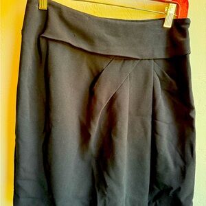 DVF pleated mini skirt, size zip black hardly worn size 6